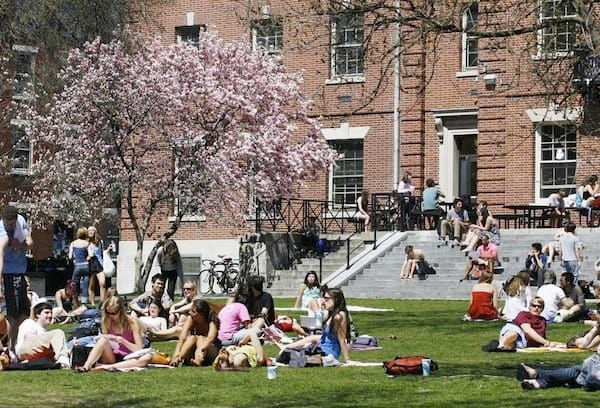 75 Percent of College Students in NC Self-Identify as Independent