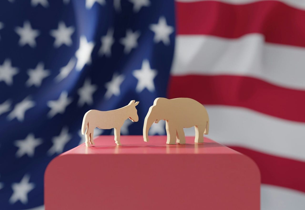How to Save America's Vanishing Political Middle
