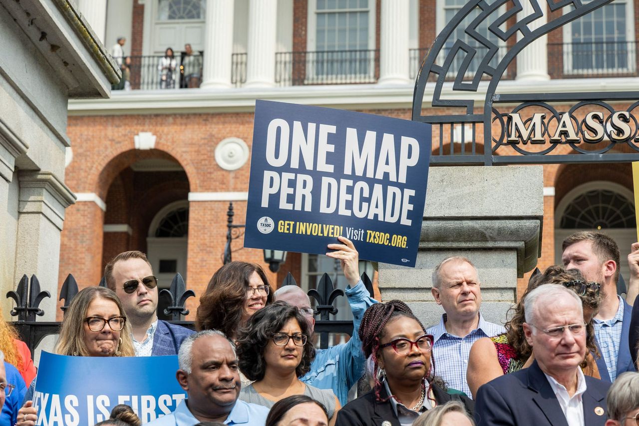Don't Hold Your Breath Waiting for Politicians or Their Consultants to Fix Gerrymandering