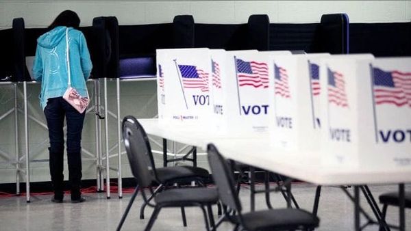 Millones de Californianos Ignoran que no Podrán Votar en las Primarias Presidenciales