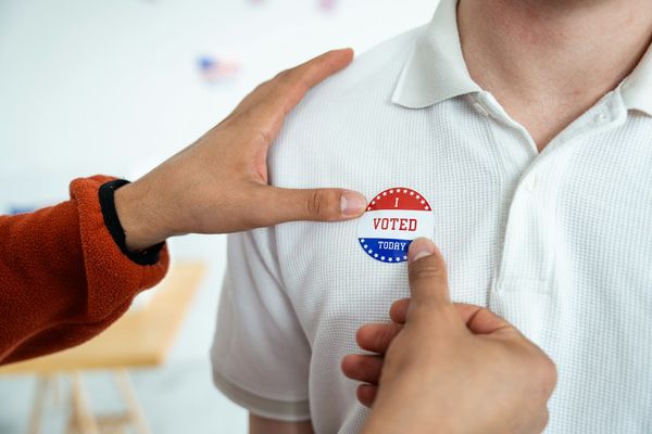 Independent voters are turning out in record numbers in the 2026 primary elections.