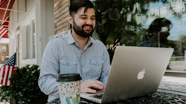 15 Side Hustles With No Money to Start in 2026 (That actually works!)