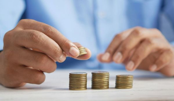 Budgeting for Beginners 2026: How to Budget Money, Save More, and Stop Living Paycheck to Paycheck