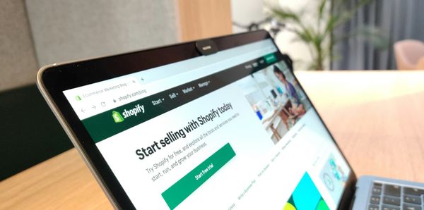 How to Start a Shopify Store for Beginners and Make Your First $1,000 in 2026