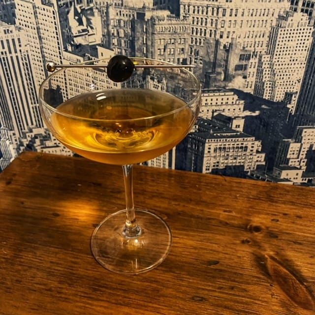 COCKTAIL: Widow's Kiss