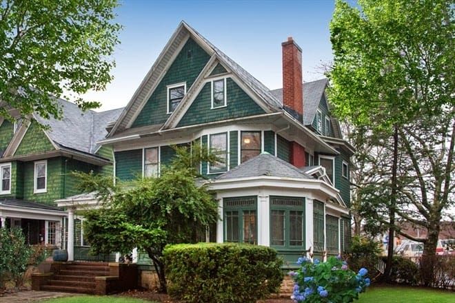 [ominous music] Meet the Mets?