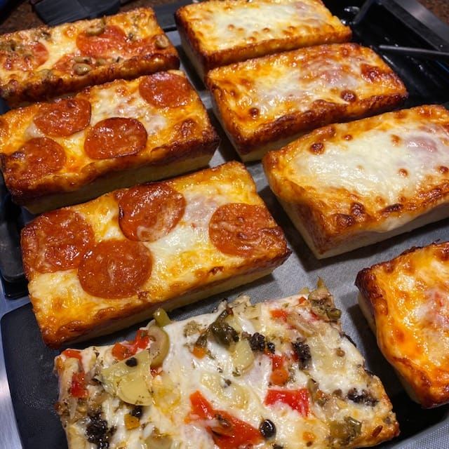 RECIPE: Individual Detroit-Style Pizzas