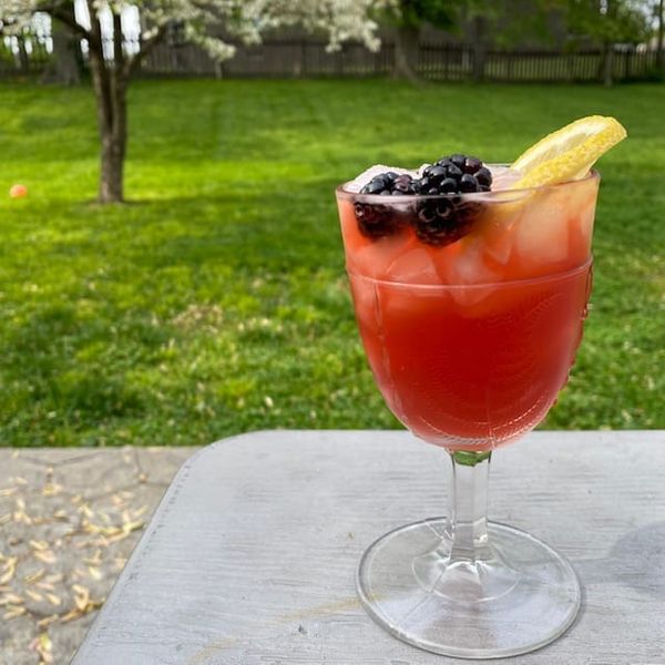 COCKTAIL: The Gilded Lily