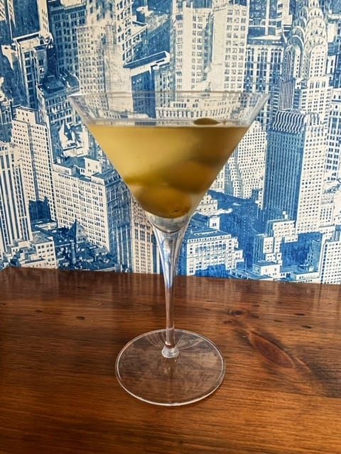 COCKTAIL: Dirty Martini