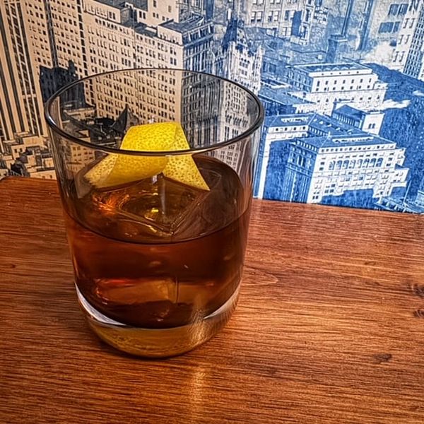 COCKTAIL: The Easy Chair