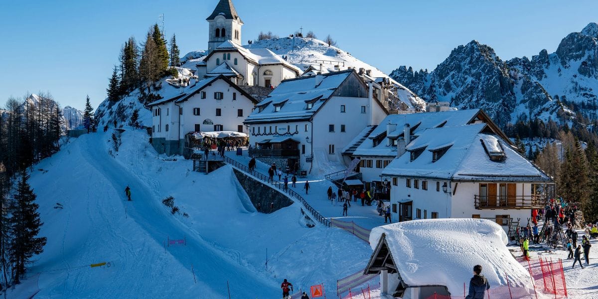 Feature image for Planning, booking, paying: how to get the most out of your winter holiday
