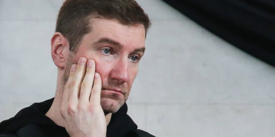 Пропагандист Антон Красовский участвовал в организации украинской вечеринки в московском баре и фотографировался там в вышиванке. Пропагандист Антон Красовский участвовал в организации украинской вечеринки в московском баре и фотографировался там в вышиванке.