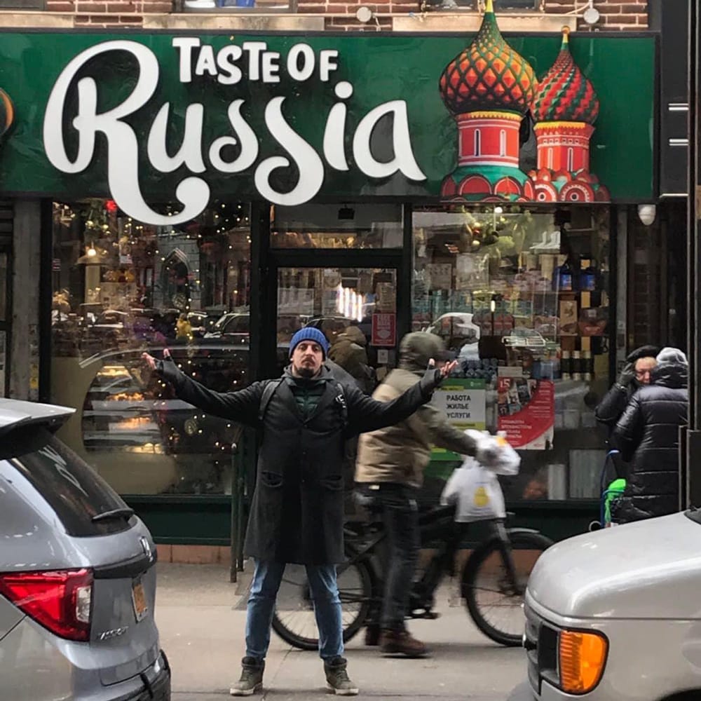 Сергей Маркелов перед рестораном Taste of Russia