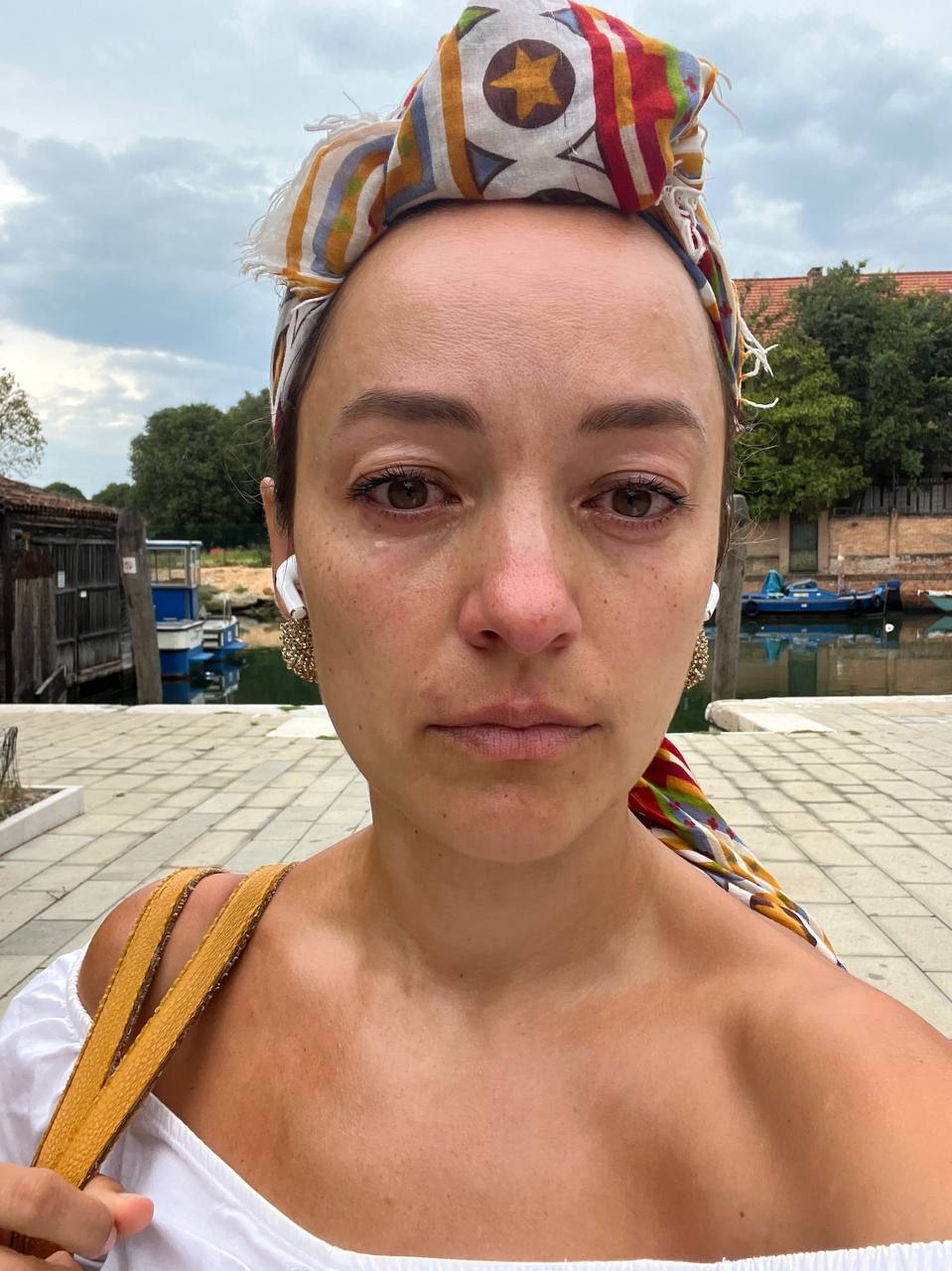 Переезд в Венецию. В 2023 году 39-летняя Ирина Свеколкина бросила работу в Москве и уехала учиться в Венецию, куда давно мечтала переехать. Но жизнь в Италии оказалась совсем не легкой, а особенности поиска работы, семейной жизни и даже дейтинга ей не понравились.