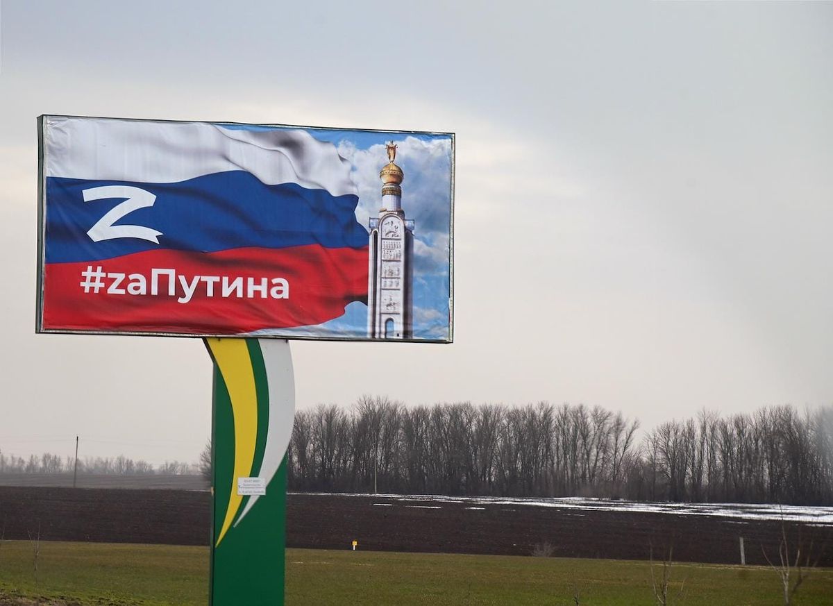 «Я улыбаюсь. Я должна ждать своего супруга с победой»