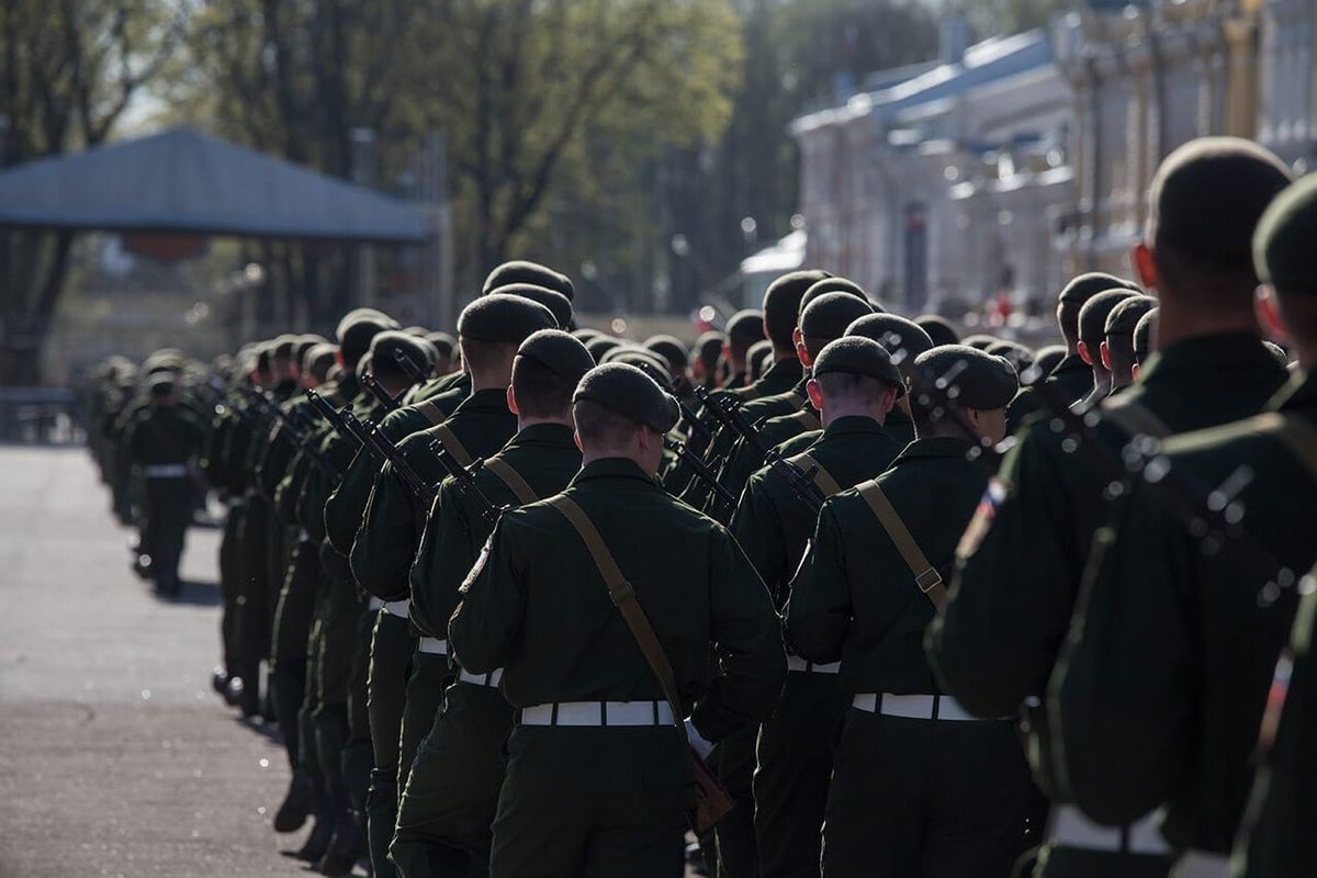 Что будет, если в России введут военное положение