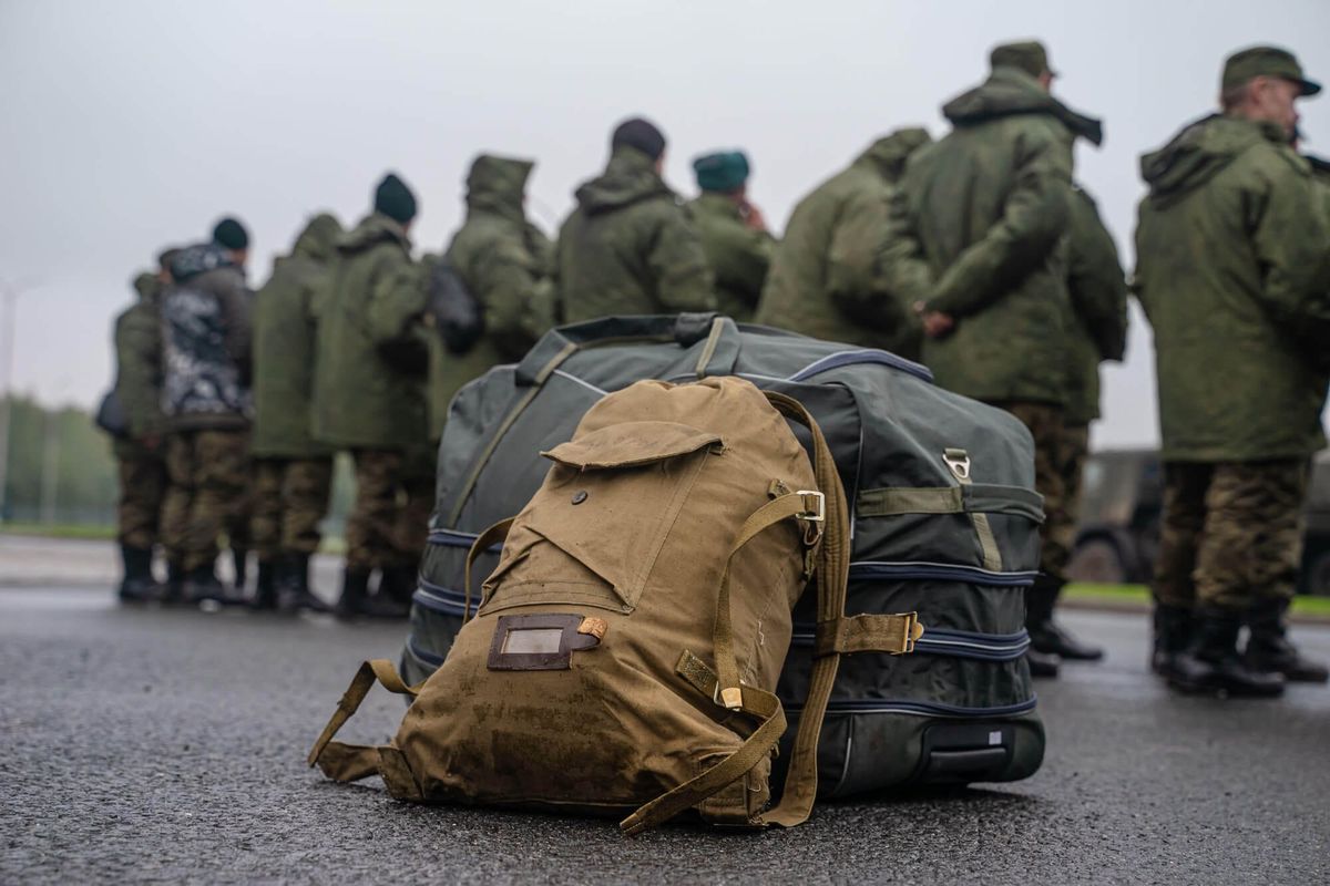 Пошел в военкомат уведомить о смене рабочего контракта — и оказался на срочной службе