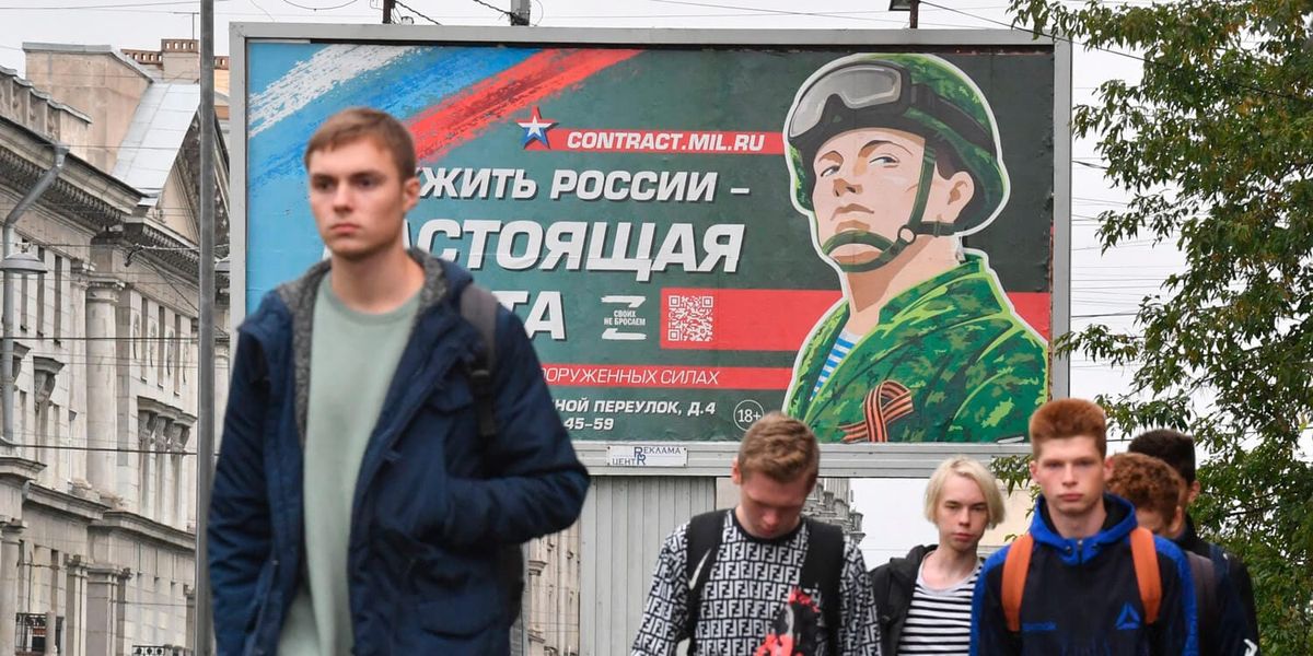 Минобороны не хватает контрактников для войны