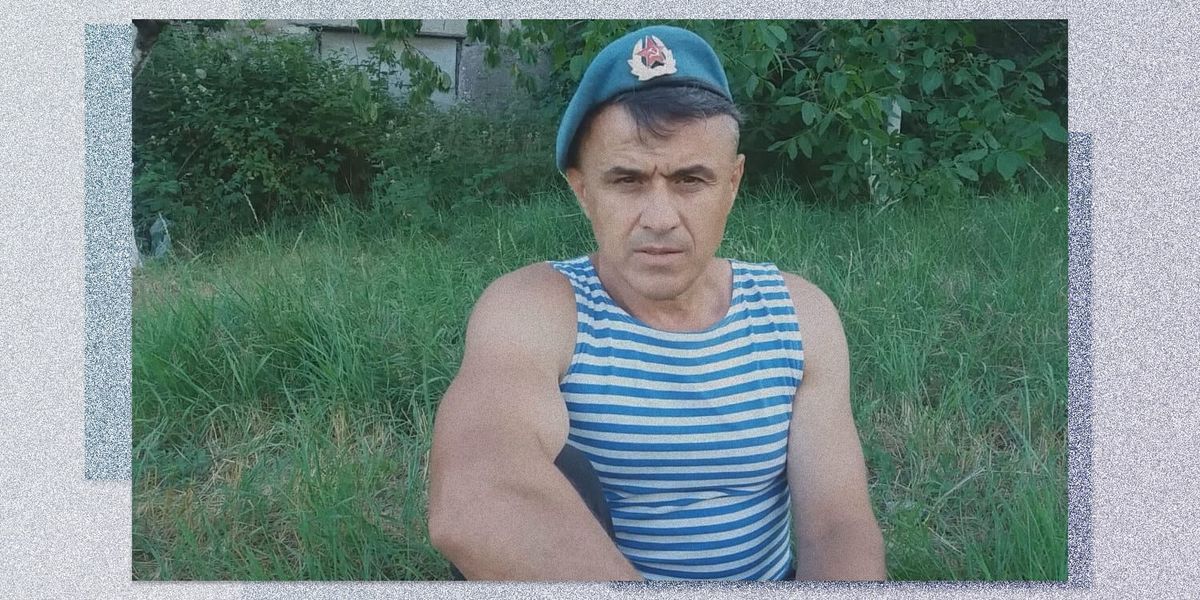 Асхаб Алибеков, Дикий десантник, в фуражке ВДВ и майке