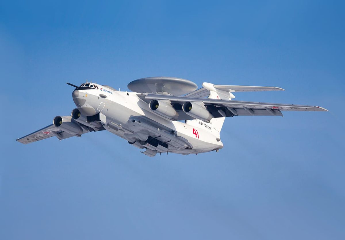 Два российских самолета сбиты над Азовским морем. Фотография А-50