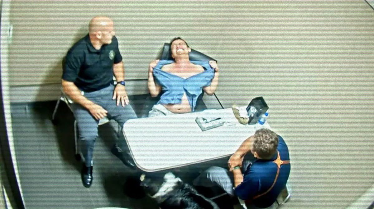 Полиция 17 часов «выбивала» из сына признание в убийстве отца