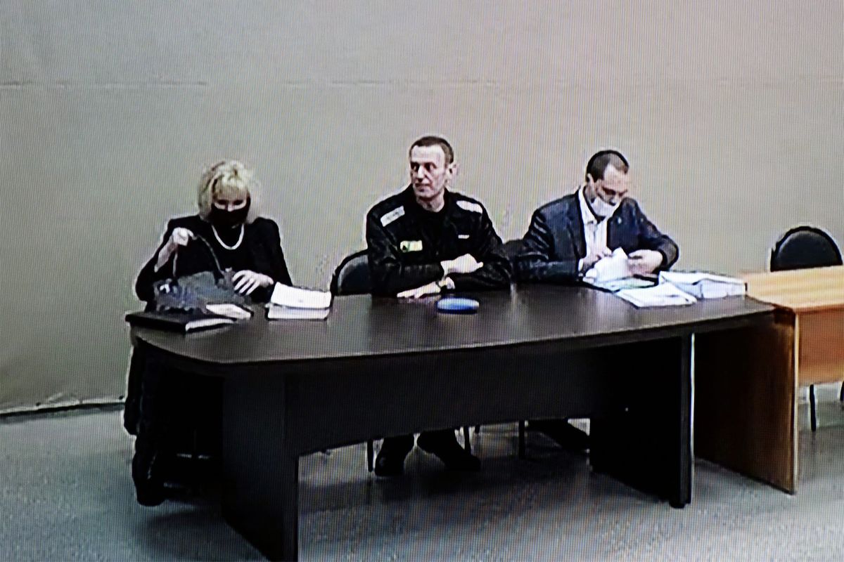 Встречи Навального с адвокатами незаконно снимали на скрытые камеры