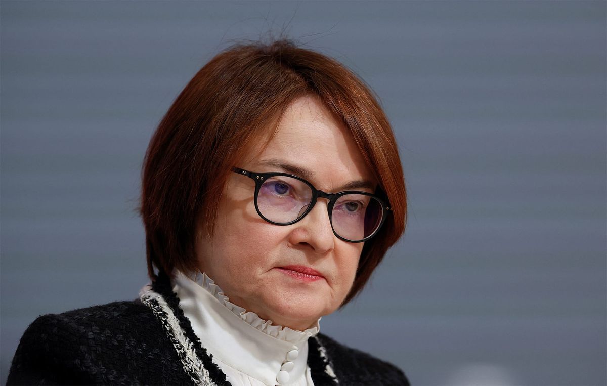 СМИ: премьер-министр пожаловался Путину на Набиуллину