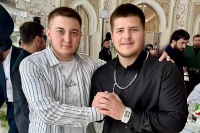 СМИ: на руке 17-летнего Адама Кадырова заметили часы за 27 млн долларов