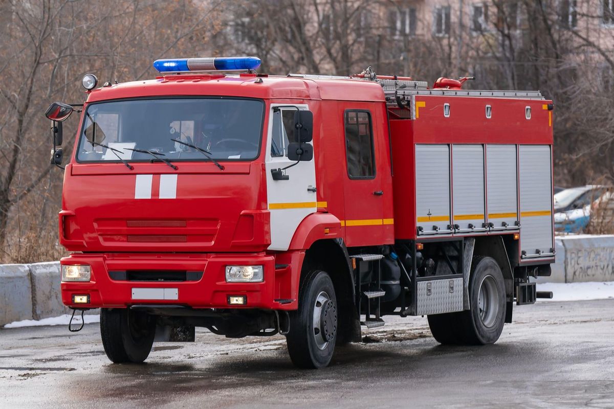 Ехавшая по тротуару пожарная машина насмерть задавила ребенка в Петербурге