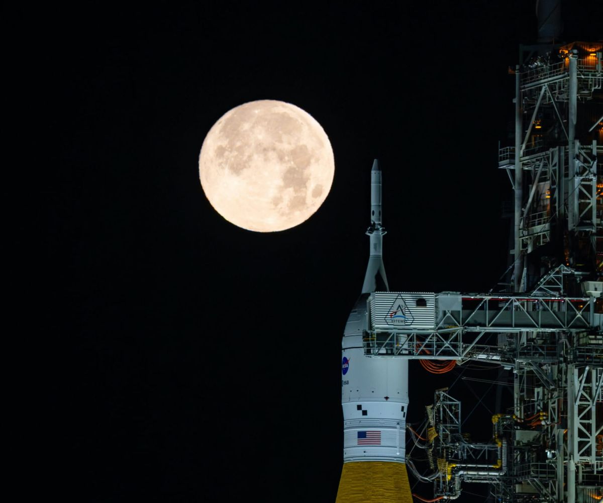 NASA озвучила сроки полета астронавтов к Луне