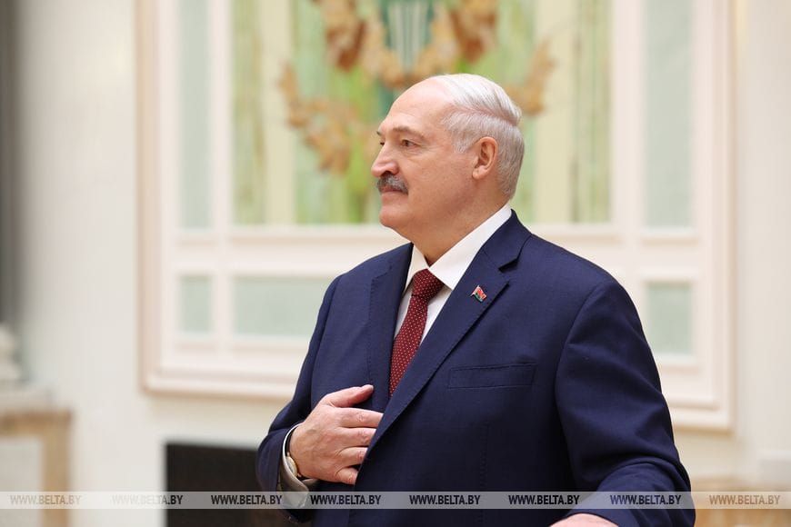 Лукашенко предложил женщинам писать ему в TikTok