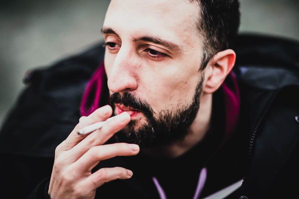 «Открыл уведомления, сообщение: „Сдохни, мразь“. Типичное утро»