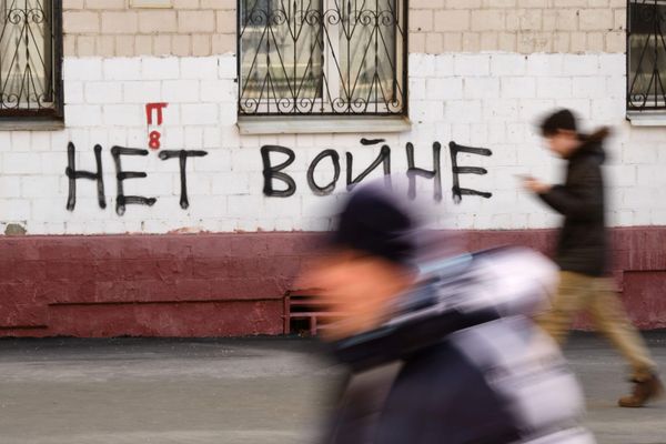 Аморальный, нарушающий нравственные нормы проступок