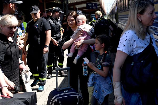 Толпа в белых жилетах, саундтрек «Бригады»