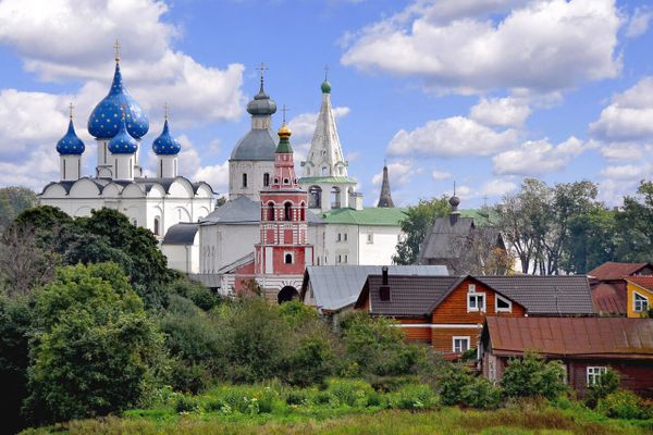 Где проводят фестиваль воблы, а где больше всего церквей на «квадрат»?