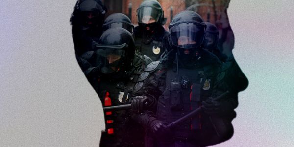 Я постоянно боюсь, что меня взломают или подкараулят у подъезда. Это нормально? 