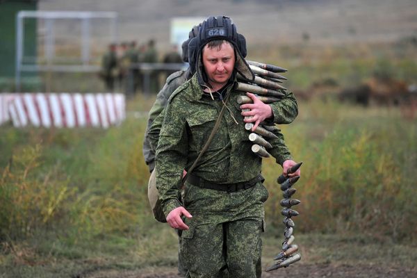 Ради чего военные крадут оружие из частей, где служат? Вот несколько реальных историй