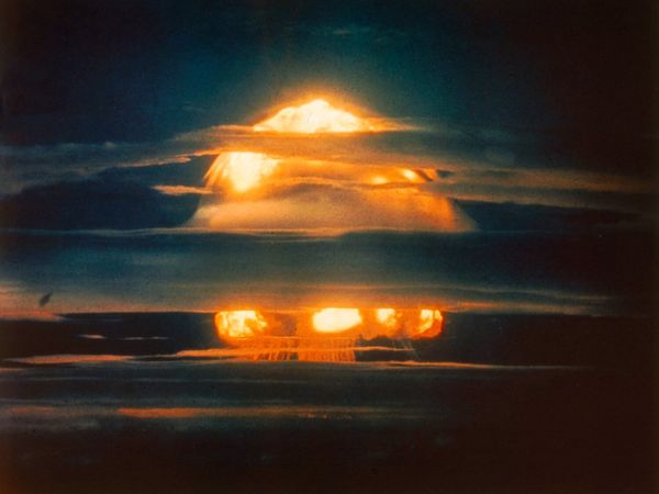 США взорвали 67 ядерных бомб на чужой территории