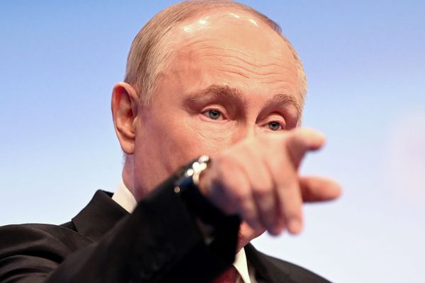 Путина стали меньше поздравлять с победой на выборах