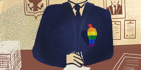 Я гей и продолжаю работать на российское государство