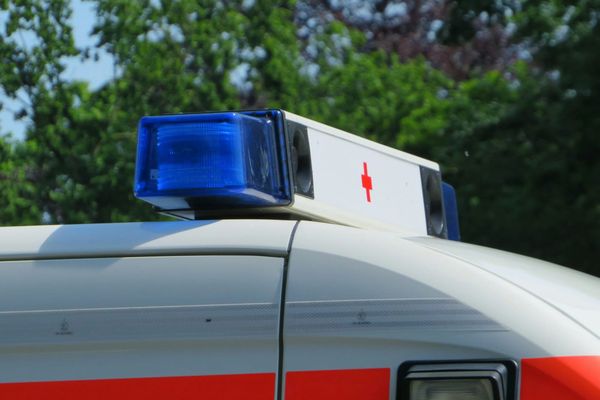 Мужчина случайно наступил на трехлетнюю дочь своей подруги и убил ее