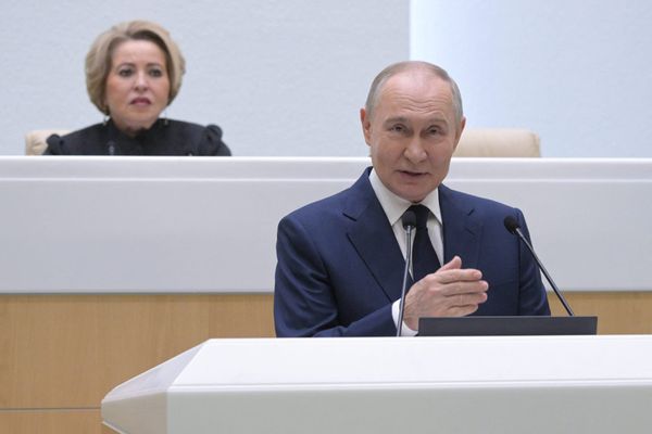 Путин собрал богатейших людей России и рассказал им про «загнивающий Запад»