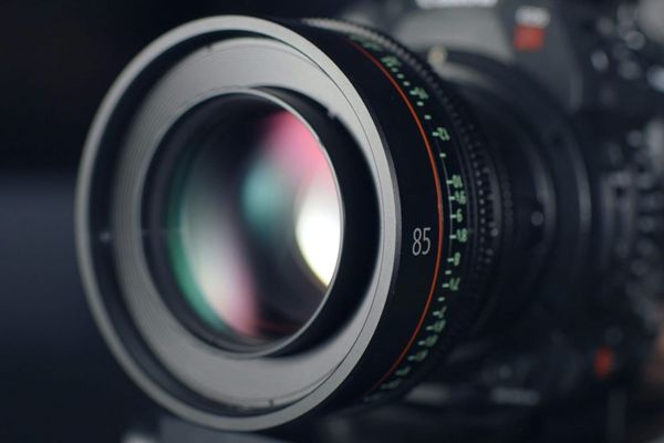 Россиянина обвинили в многолетней съемке порно с маленькими девочками