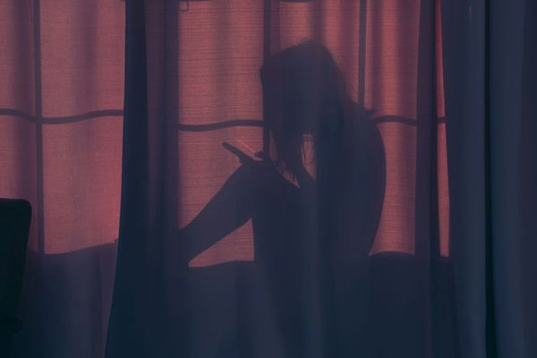 Изнасилованную сыном священника девочку затравили в двух школах