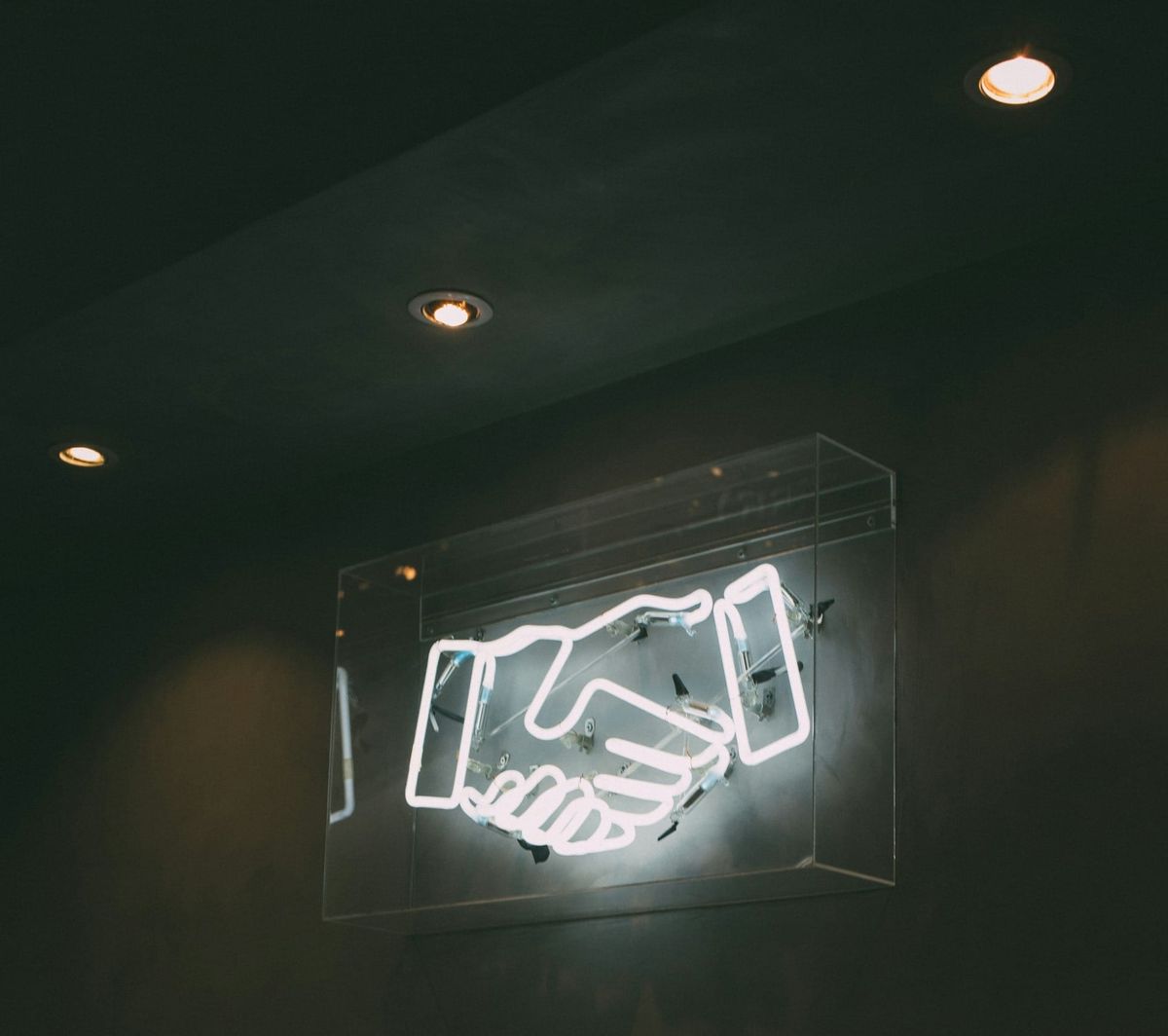 Attribution vs. Preference Signaling: A Question for the Commons