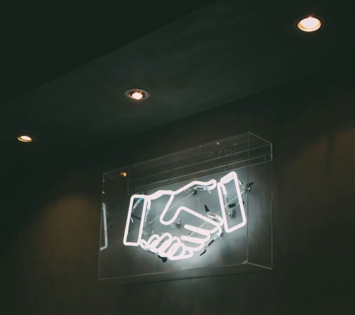 Attribution vs. Preference Signaling: A Question for the Commons