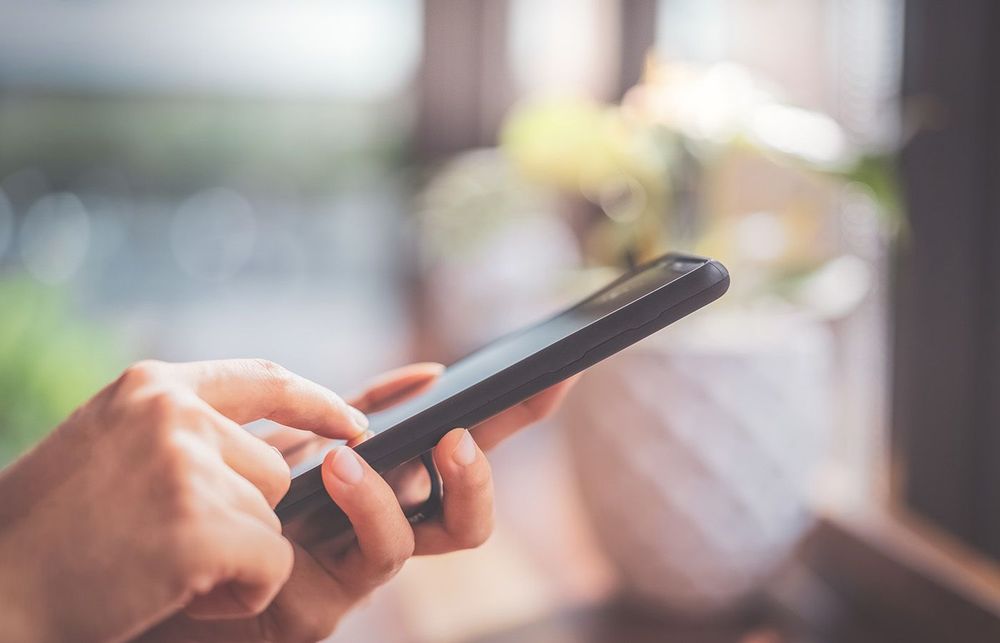 Type inspiration: Instagram Adverts