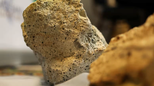 Снова виноват ИИ: миру не хватает урана