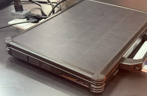 Китайцы показали ноутбук с солнечной панелью, но на полную зарядку уйдет 12 часов