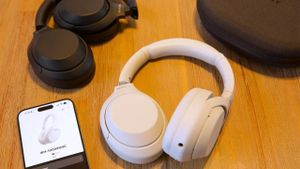 Sony перевыпустила легендарные наушники XM4